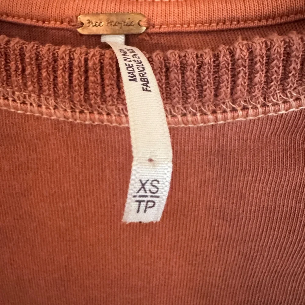 Free People Rust Lace Sleeve Muscle Tee NWOT XS - Picture 2 of 5